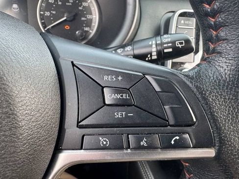 Used 2019 Nissan Kicks SR w/ SR Premium Package FWD image 19