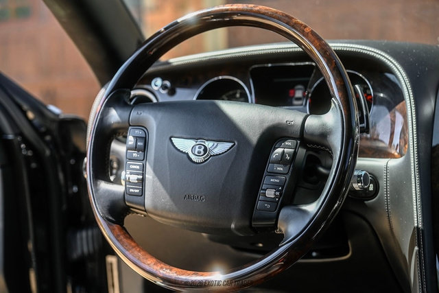 Used 2012 Bentley Flying Spur Flying Spur AWD/4WD image 31