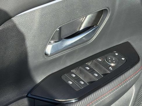 Certified 2025 Nissan Kicks SR AWD/4WD image 14
