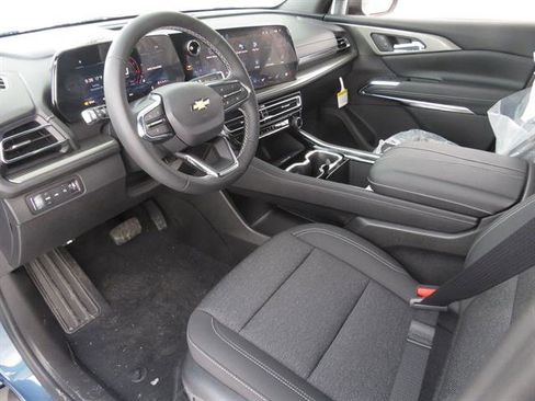 New 2026 Chevrolet Traverse LT w/ Sun and Wheel Package image 14