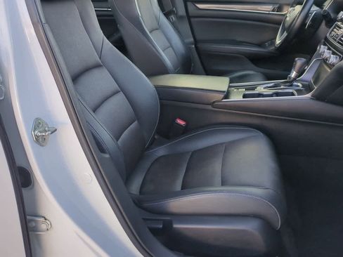 Used 2018 Honda Accord Sport image 20