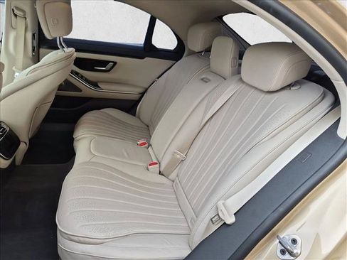 Used 2022 Mercedes-Benz S 500 4MATIC image 21