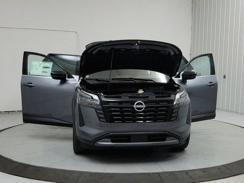 New 2026 Nissan Pathfinder SL w/ SL Premium Package FWD image 10