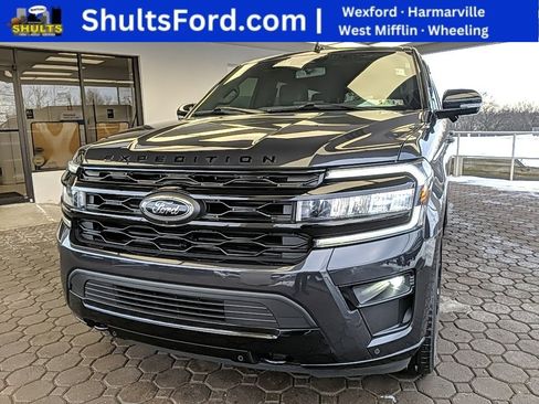 Used 2022 Ford Expedition Max Limited image 1