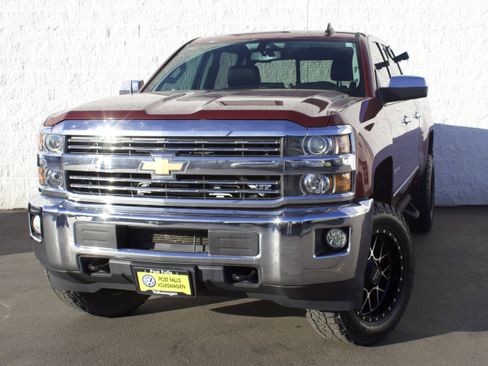 Used 2015 Chevrolet Silverado 2500 LTZ image 3