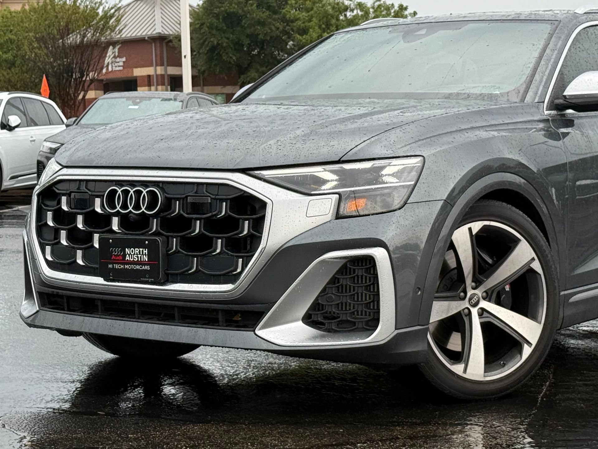 Used 2023 Audi SQ5 Premium Plus w/ Premium Plus Package AWD/4WD image 2