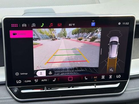 New 2026 Volkswagen Tiguan SE R-Line FWD image 13