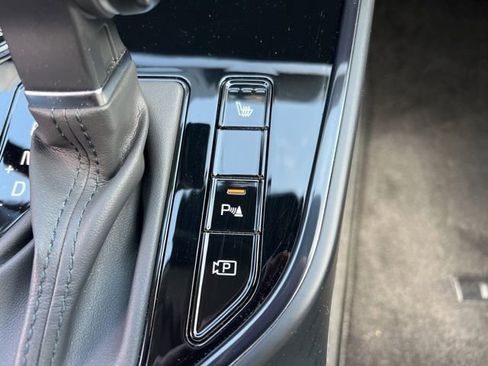 Certified 2024 Kia Niro EX Touring image 29
