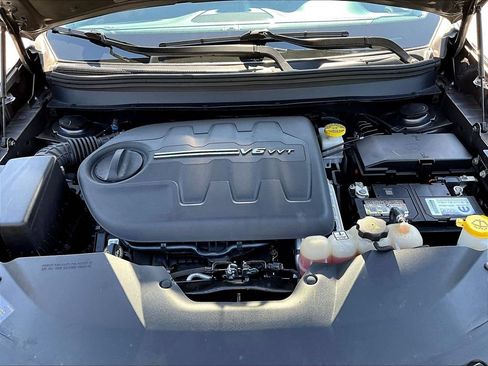 Used 2019 Jeep Cherokee Limited AWD/4WD image 34