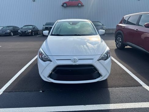 Used 2017 Toyota Yaris iA FWD image 2