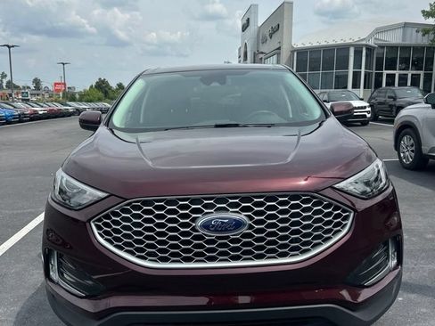 Used 2024 Ford Edge SEL w/ Convenience Package AWD/4WD image 2