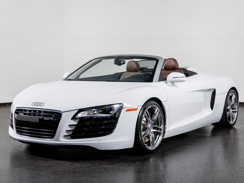 Used 2011 Audi R8 V8 image 22