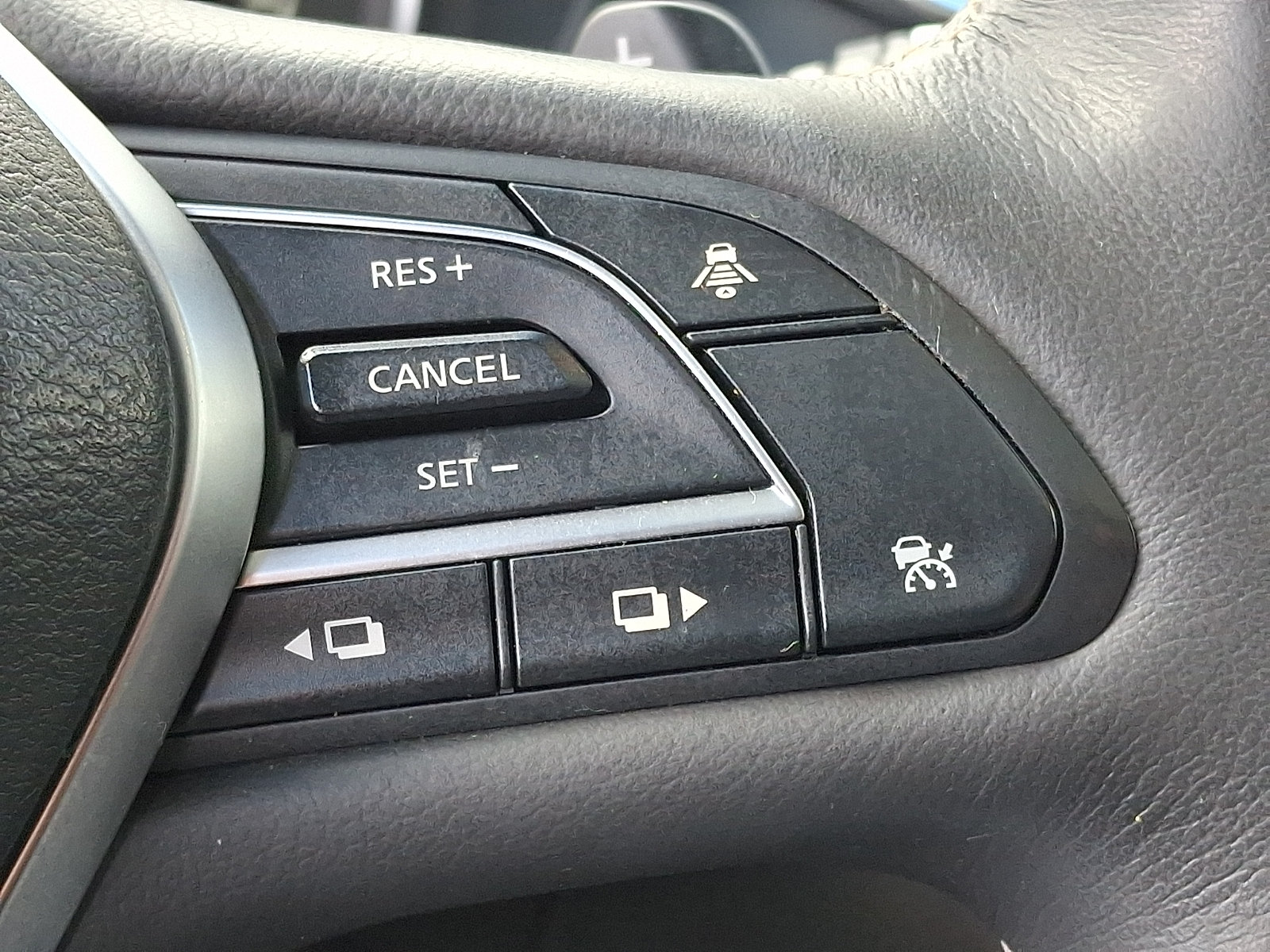 Used 2019 INFINITI QX50 Essential w/ Premium Heat Package AWD/4WD image 22