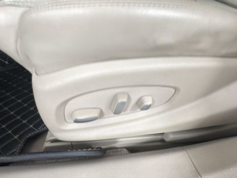 Used 2015 Cadillac XTS Luxury w/ Driver Awareness Package image 11