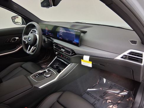New 2026 BMW 330i Sedan w/ M Sport Package RWD image 30