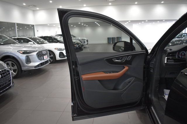 Used 2023 Audi Q7 3.0T Premium w/ Convenience Package AWD/4WD image 10