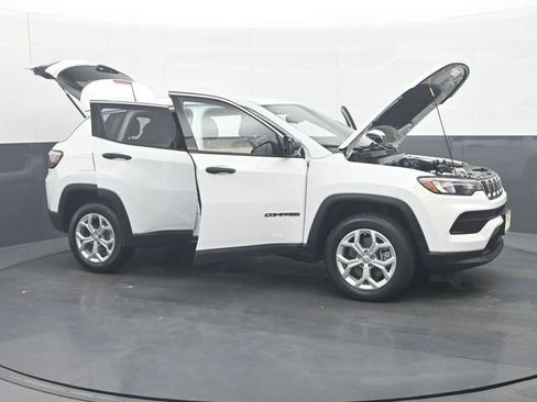 Used 2024 Jeep Compass Sport AWD/4WD image 34