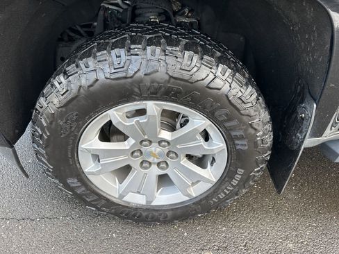 Used 2021 Chevrolet Colorado LT w/ Luxury Package image 8