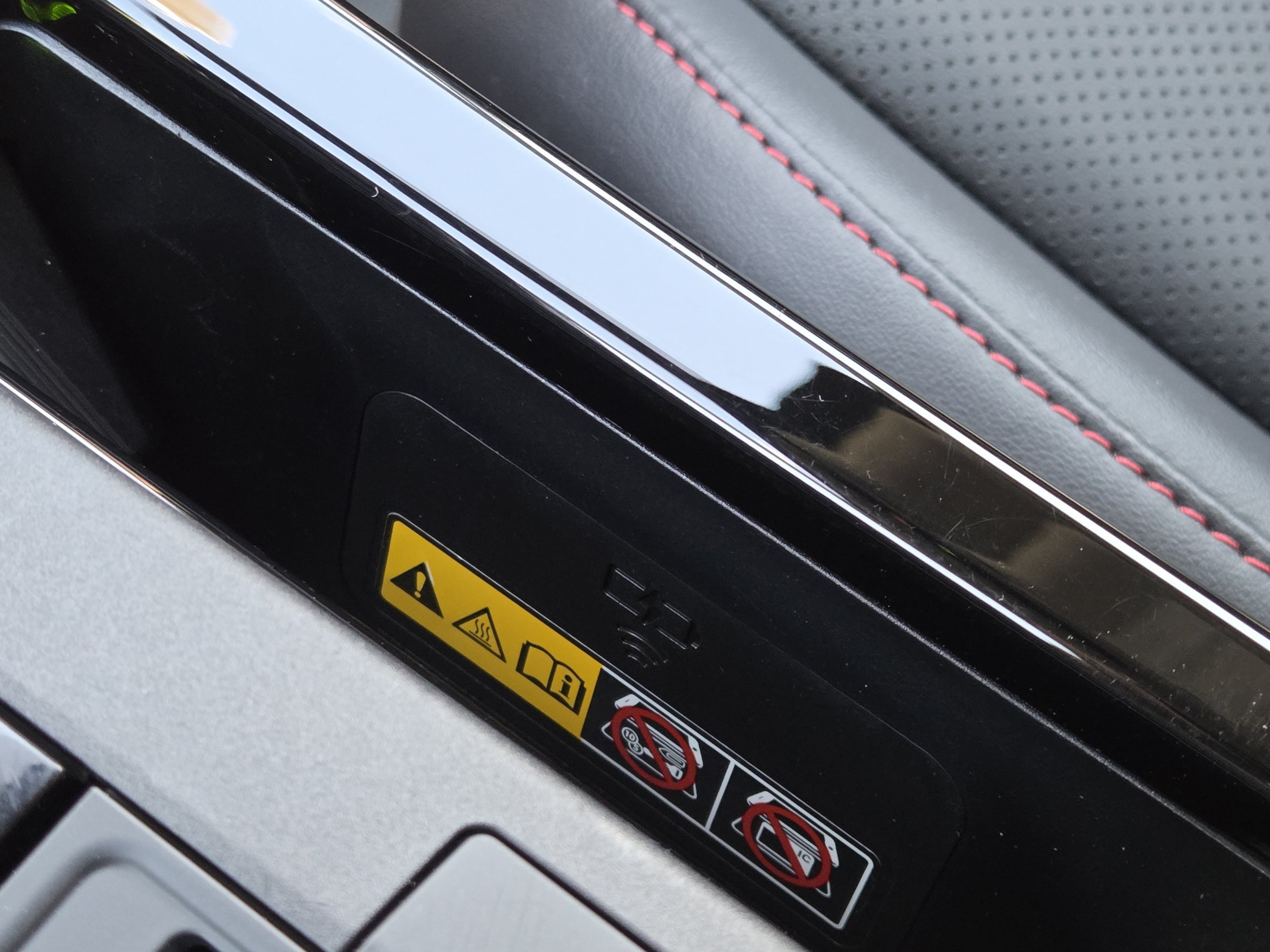 Certified 2026 Toyota Prius Plug-In Hybrid FWD image 16