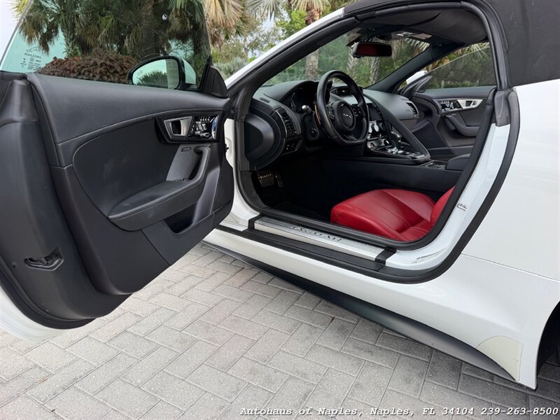 Used 2014 Jaguar F-TYPE S RWD image 34