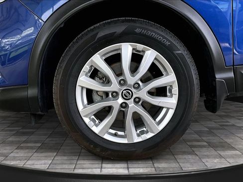 Used 2021 Nissan Rogue Sport SV w/ Technology Package FWD image 30
