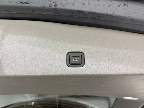 Certified 2021 Cadillac XT6 Premium Luxury AWD/4WD image 8