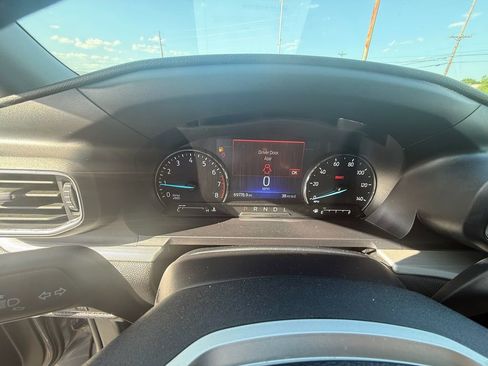 Used 2023 Ford Explorer XLT w/ Equipment Group 202A RWD image 17