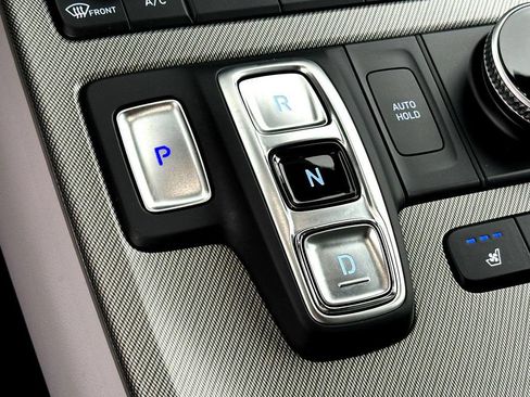 Used 2024 Hyundai Palisade SEL FWD image 19