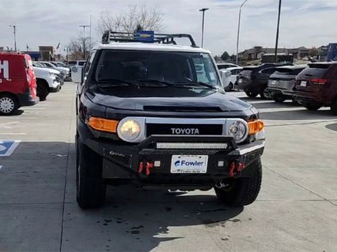 Used 2012 Toyota FJ Cruiser 4WD image 4