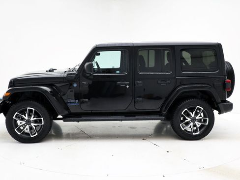 Used 2024 Jeep Wrangler Unlimited w/ Convenience Group image 6