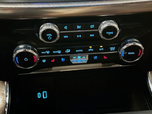 Used 2024 Ford F150 King Ranch w/ FX4 Off-Road Package AWD/4WD image 24