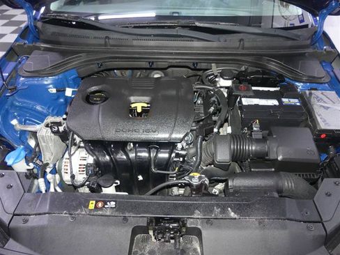 Used 2020 Hyundai Elantra Value Edition FWD image 12