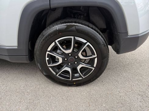 Used 2025 Jeep Compass Trailhawk w/ Trailer Tow Group AWD/4WD image 25