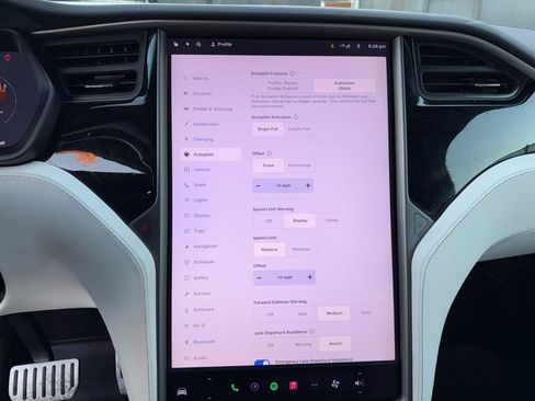 Used 2021 Tesla Model X Long Range image 16