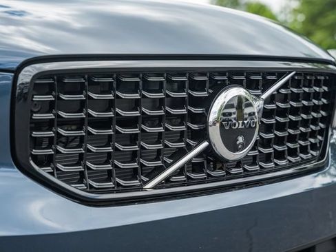 New 2026 Volvo XC40 B5 Plus w/ Climate Package AWD/4WD image 12