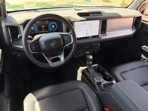 Used 2025 Ford Bronco Outer Banks AWD/4WD image 9
