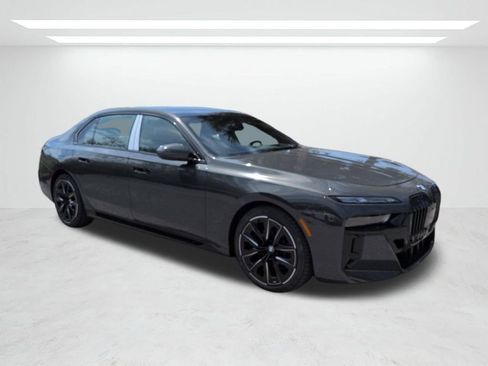New 2026 BMW 760i xDrive w/ Executive Package AWD/4WD image 2