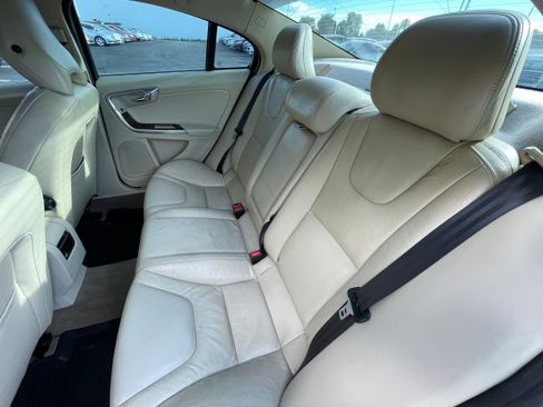 Used 2012 Volvo S60 T5 image 22