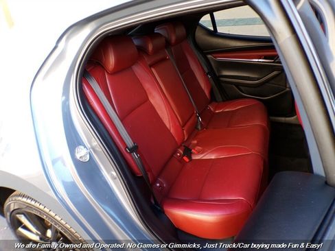 Used 2022 MAZDA MAZDA3 s image 23