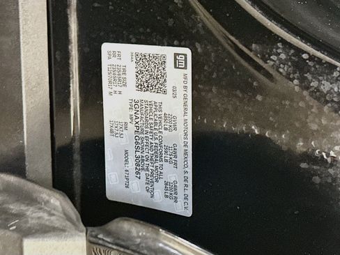 Used 2025 Chevrolet Equinox LT AWD/4WD image 12