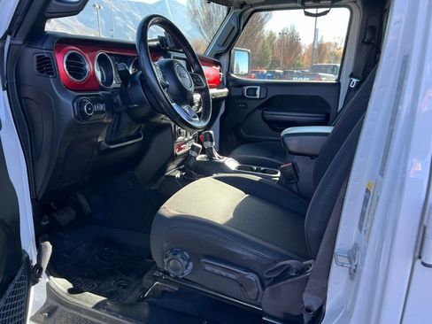 Used 2021 Jeep Wrangler Unlimited Rubicon w/ LED Lighting Group AWD/4WD image 25