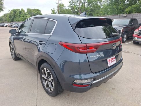 Used 2020 Kia Sportage LX FWD image 4