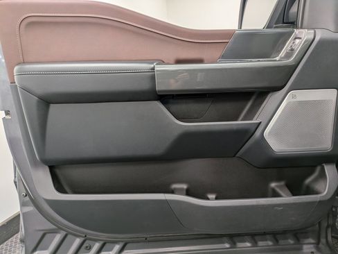 Used 2022 Ford F150 Lariat w/ Equipment Group 502A High image 8