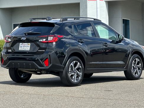 Used 2024 Subaru Crosstrek 2.0i Premium AWD/4WD image 2