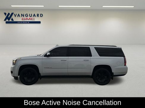 Used 2019 GMC Yukon XL SLT w/ Graphite Performance Edition AWD/4WD image 3