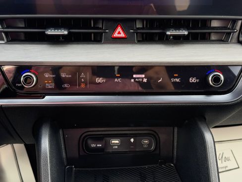 Used 2025 Kia Sportage X-Line w/ Premium Package image 30