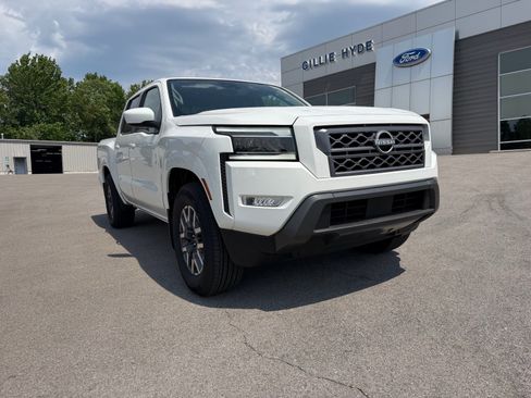 Used 2024 Nissan Frontier SL w/ Technology Package RWD image 4