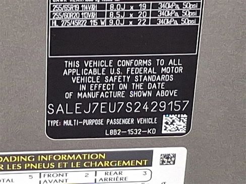 Certified 2025 Land Rover Defender 110 S image 25