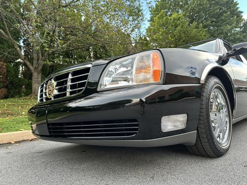 Used 2005 Cadillac De Ville w/ Limited Edition Package FWD image 76