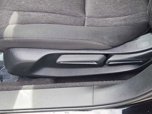Certified 2025 Honda Accord LX image 17